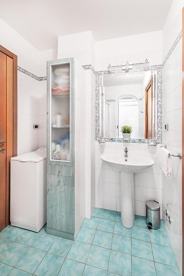 Gaudio Flat Near Ariston Theater By Wonderful Italy Apartamento Sanremo Exterior foto