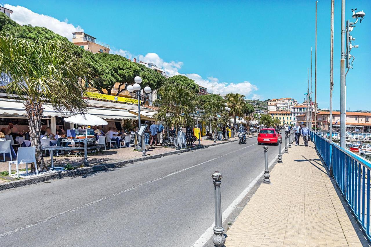 Gaudio Flat Near Ariston Theater By Wonderful Italy Apartamento Sanremo Exterior foto